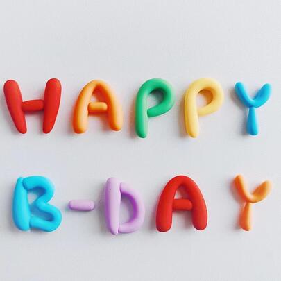 1 件塑料蛋糕装饰，现代字母设计蛋糕顶部装饰，适合生日派对、圣诞节