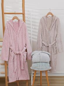 1pc Coral Fleece Soft Absorbent Hooded Bath Robe, Loungewear, Sleepwear Back To School - Pink - View 3