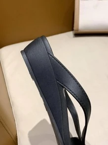 Sandal Wanita Hitam Elegan, Sandal Slide Wedge Minimalis - Hitam - View 3