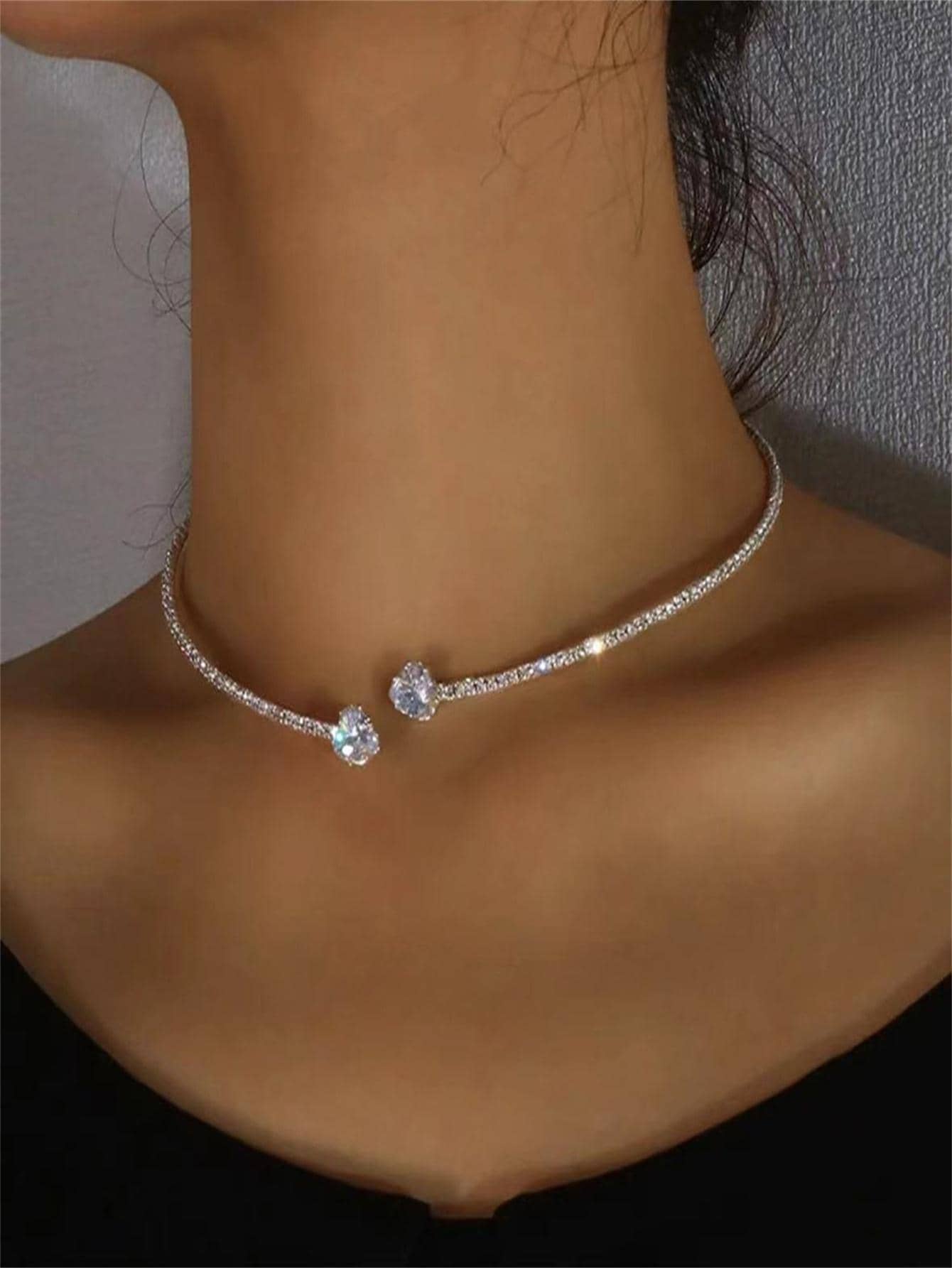 Choker ze strasami