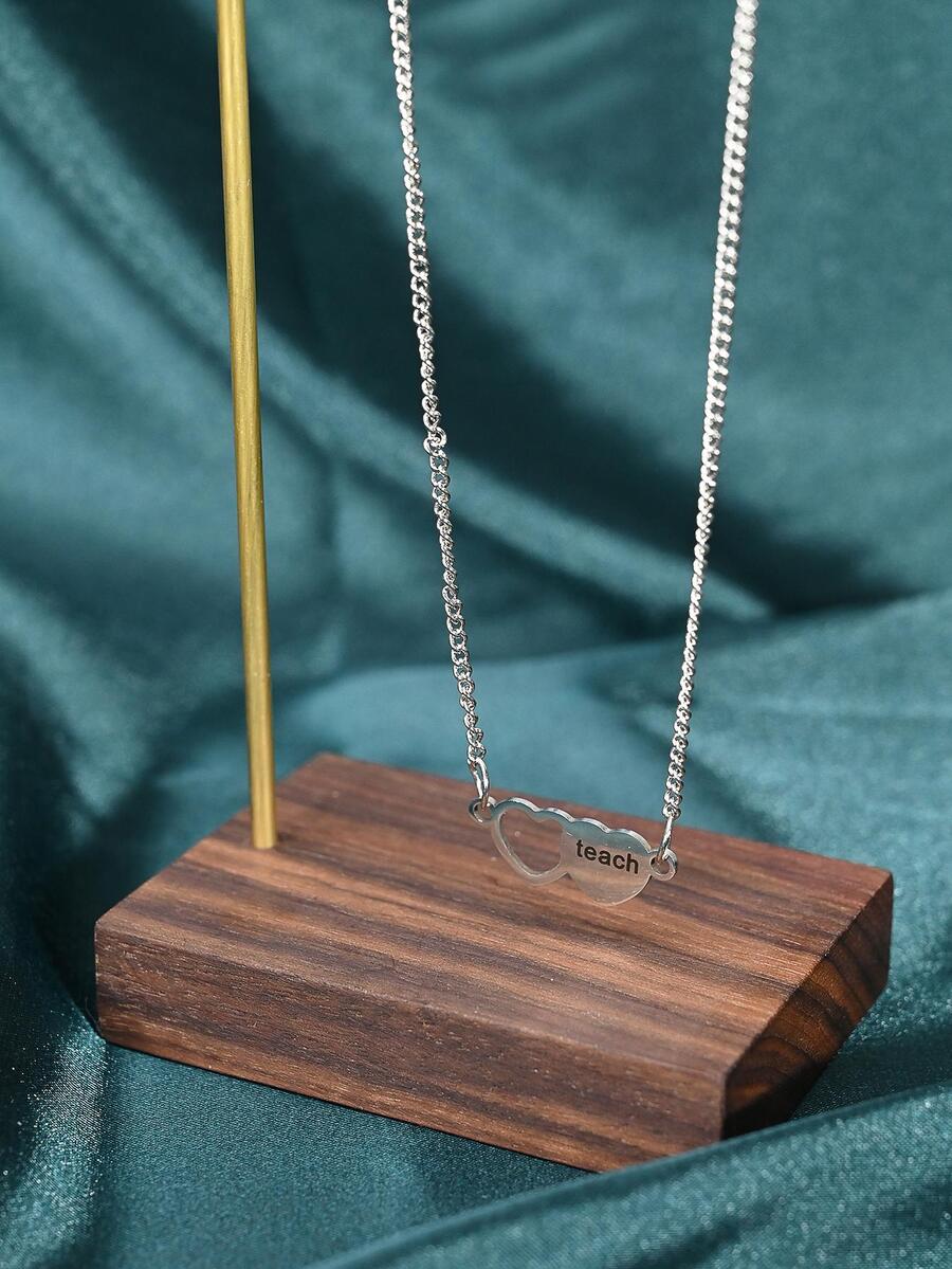 1入組時尚不銹鋼字母圖案心形墜飾項鍊適合女士適用於教師節禮品適合男士日常裝飾 - 銀色 - 查看 1