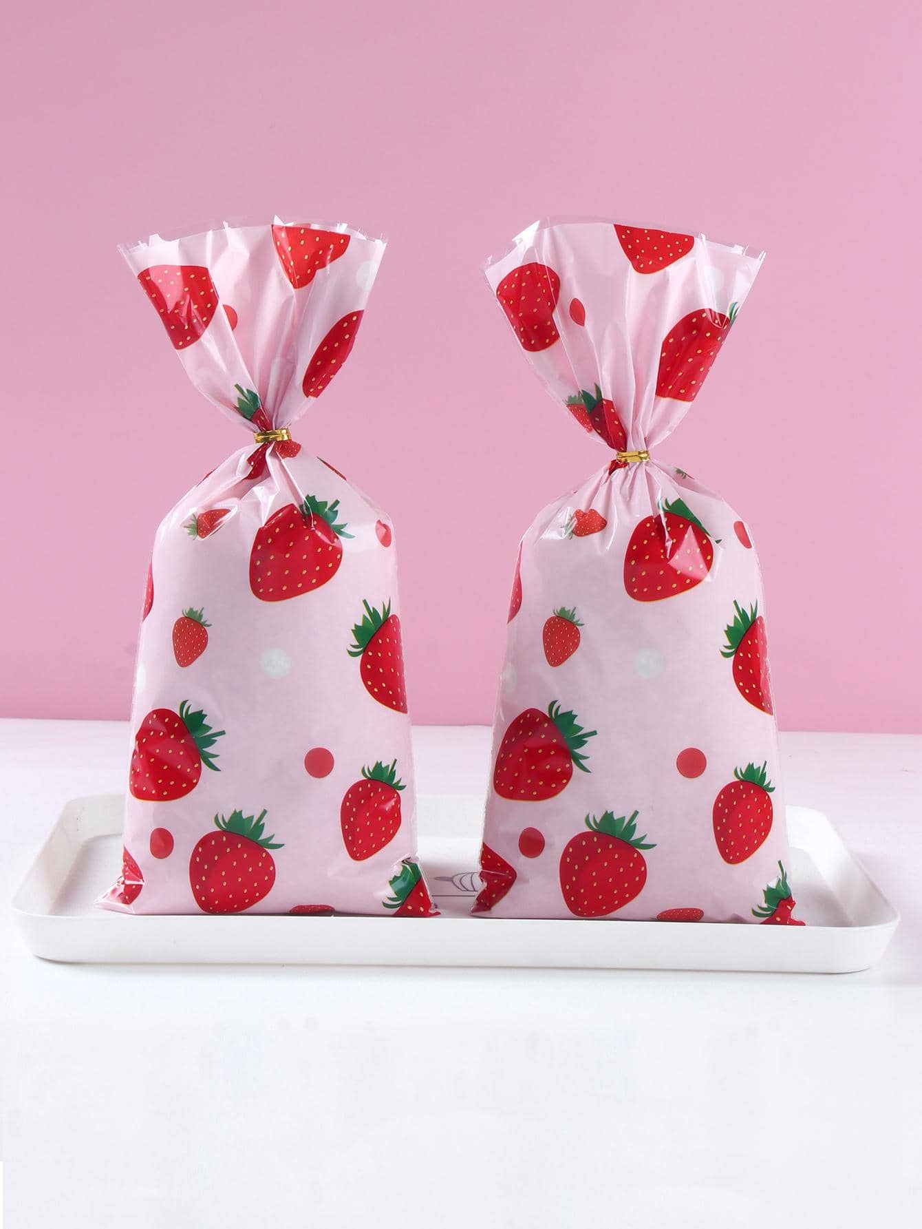25pcs Strawberry Theme Pattern Design Gift Bag, Gift Wrapping Supplies Gift Bag For Family Birthday Activity Party - Pink - View 1