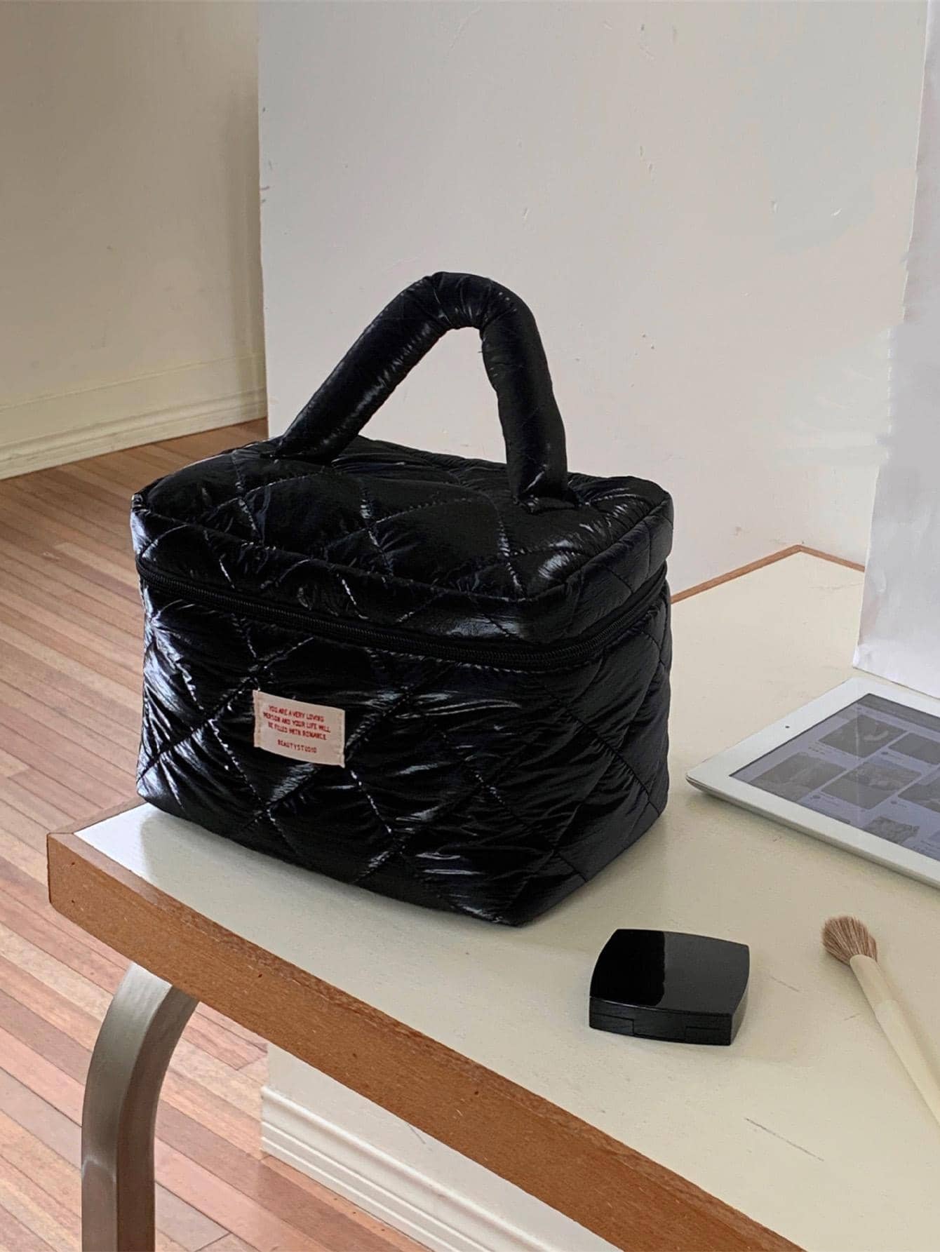 1pc Quilted Detail Letter Patch Decor Storage Bag, Modern Portable Polyamide Storage Bag For Home - Black - View 1