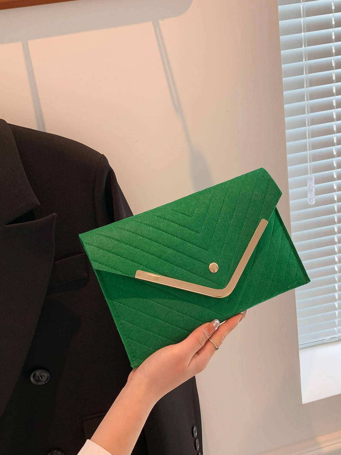 鋸齒紋信封包翻蓋金屬裝飾綠色 - 綠色 - 查看 1
