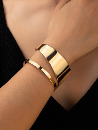 Hollow Out Design Cuff Bangle
