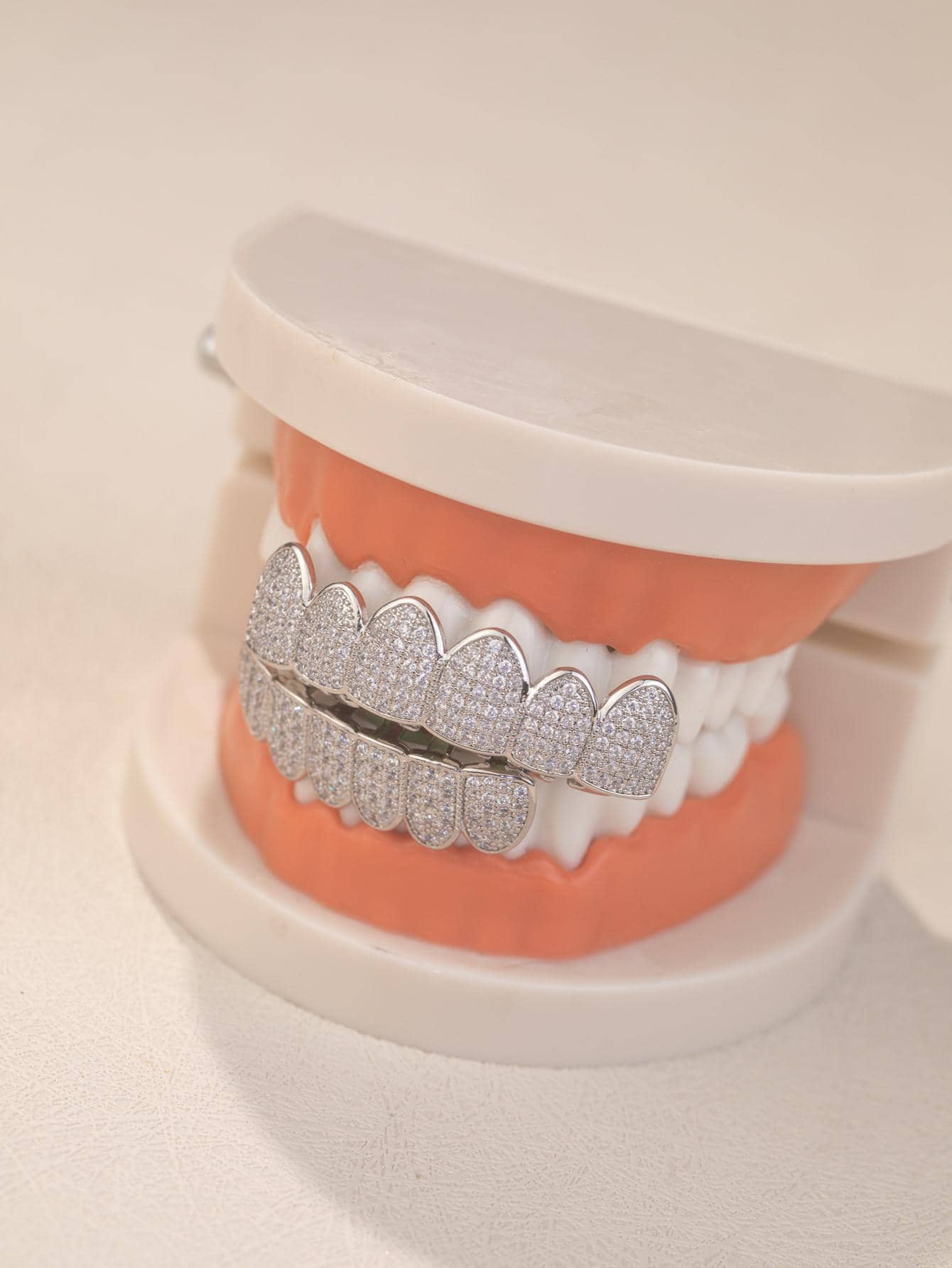 2 piezas/set atractivo con diseño de diamante de imitación brackets dentales para mujeres para decoración diaria - Plateado - Ver 1