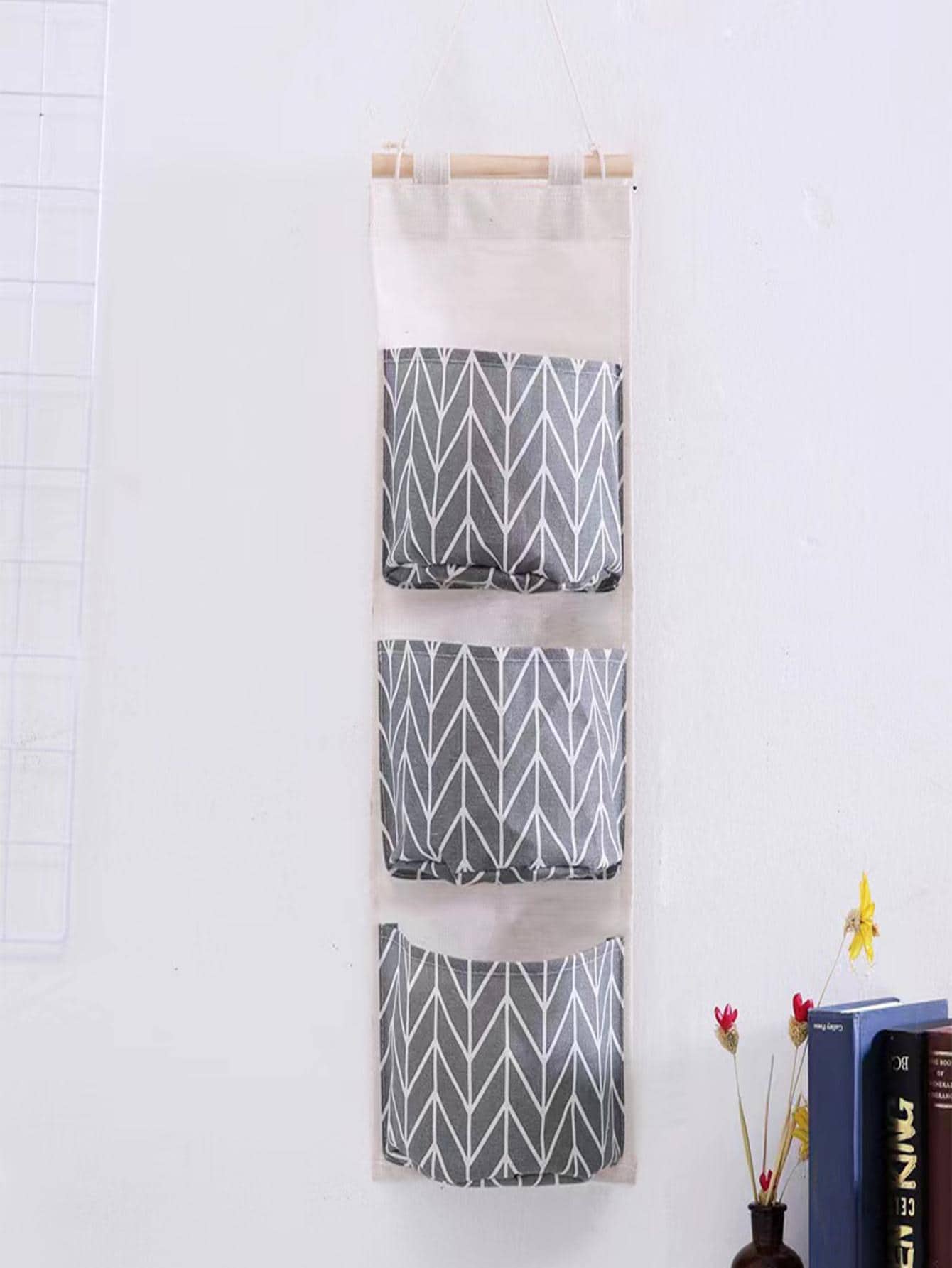 حقيبة تخزين قماشية معلقة مقاومة للماء بثلاث جيوب للباب الخلفي، 1 قطعة لبيع الجملة، ديكور للمنزل والغرف والاحتفالات اليوم الوطني السعودي,اليوم الوطني,توزيعات اليوم الوطني السعودي شنطه,شنطه مدرسه,شنط مدرسيه للبنات منظمات,منظمات التسريحه,منظم اليوم الوطني السعودي,اليوم الوطني,هداياتخزين الملابس منظمي التخزين