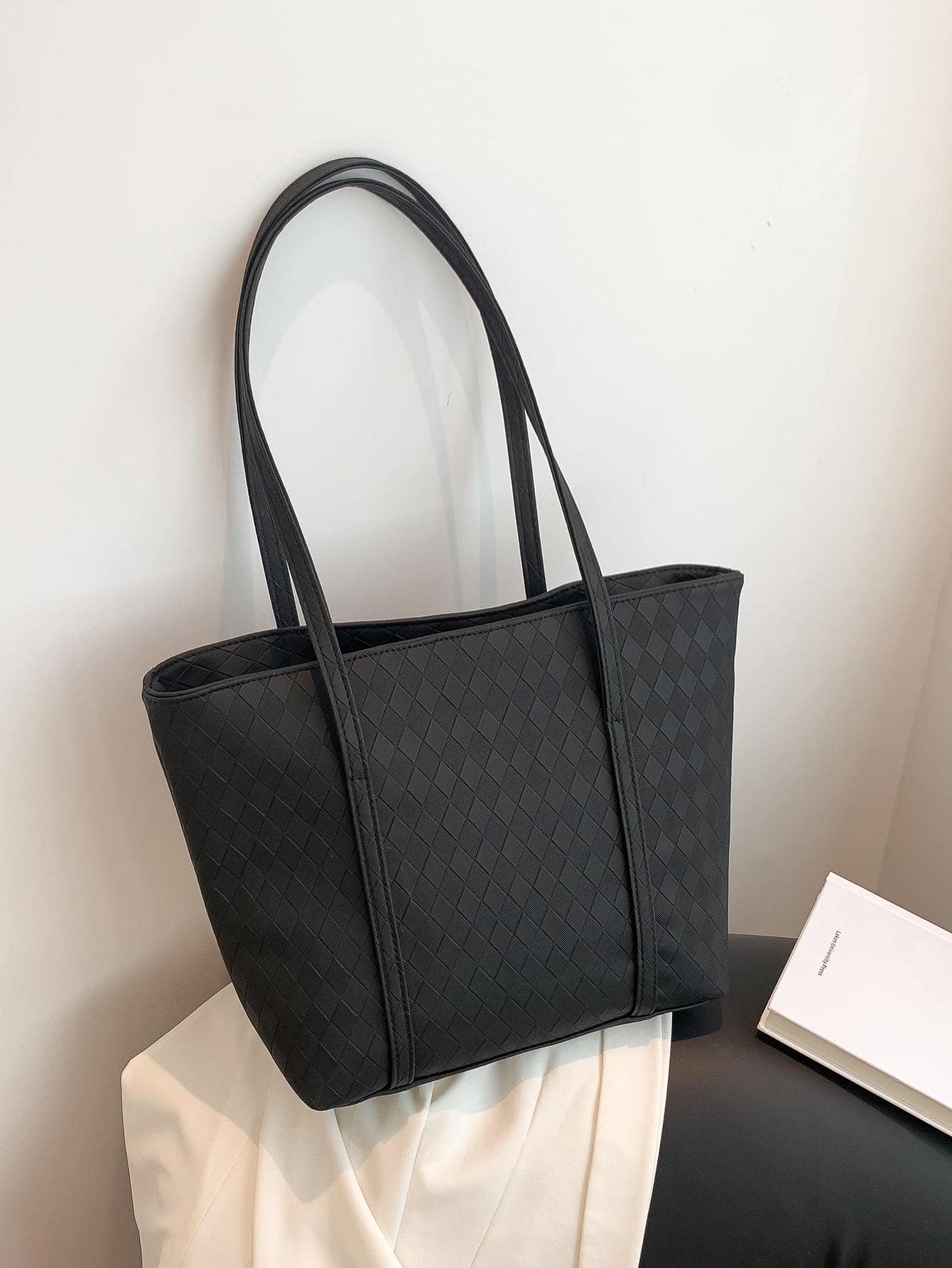 Túi Tote Đeo Vai Họa Tiết Kẻ Sọc Dung Tích Lớn Thời Trang Màu Trơn