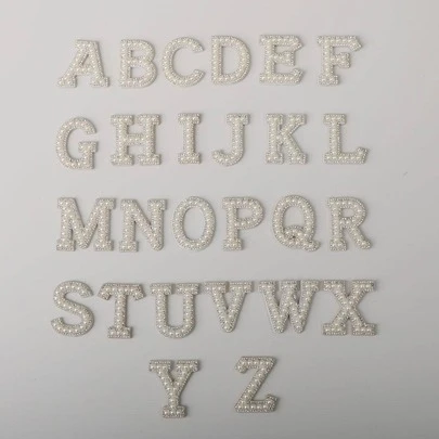 WHICHLIFE 1/26入組字母珍珠DIY衣物貼片（一組包含所有尺寸的26pcs）