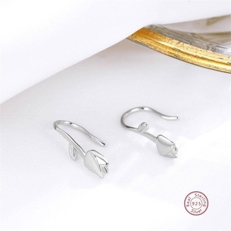 OMID 時尚花朵設計純銀耳釘適合女士日常裝飾