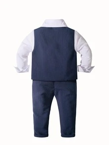 小男童前蝴蝶結襯衫和夾克背心和褲子