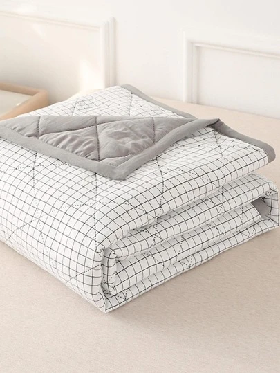 Skin-Friendly, Soft And Comfortable, One Piece Unbranded Style Multi-Colored Summer Quilt/Blanket/Lightweight Comforter Suitable For Family Bedroom, Living Room And Office