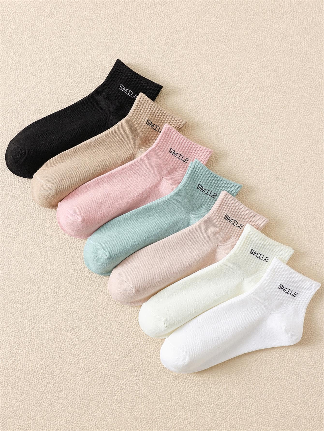 7pairs Letter Graphic Ankle Socks - Multicolor - View 1