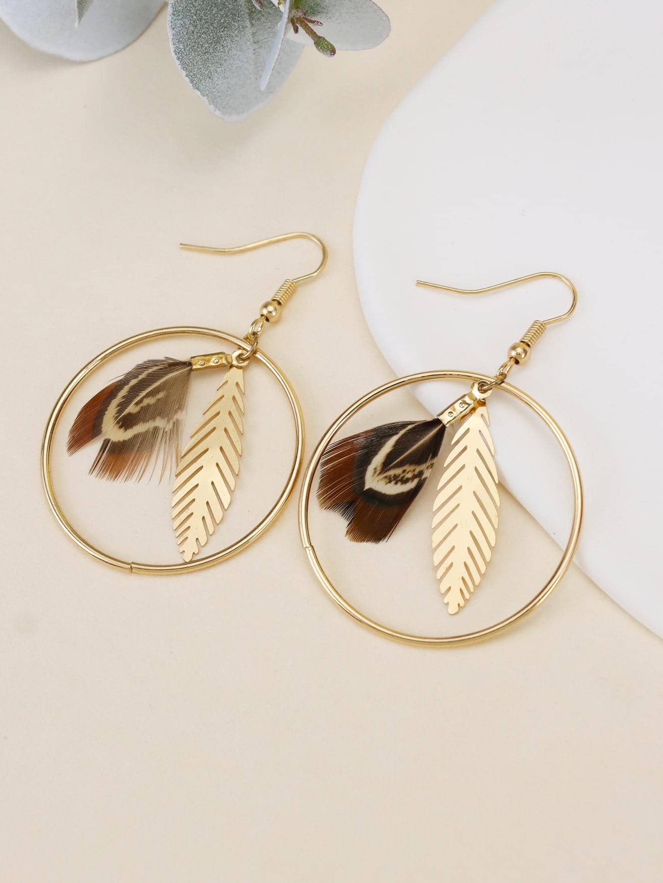 樹葉和圓形耳墜 - 金色 - 查看 1