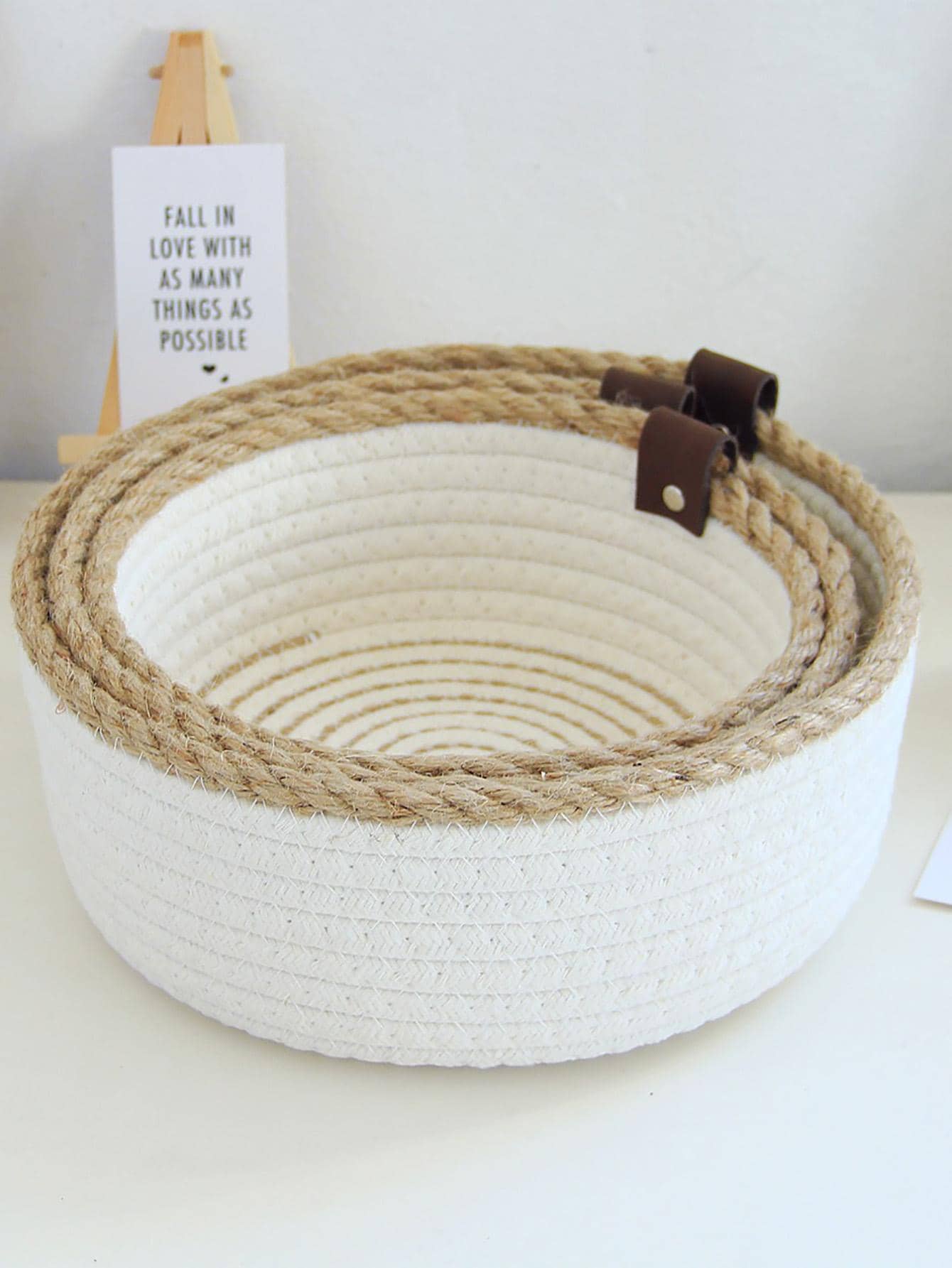 1個手工編織的桌面收納籃,適用於玩具、雜物、紗線和其他物資的存放