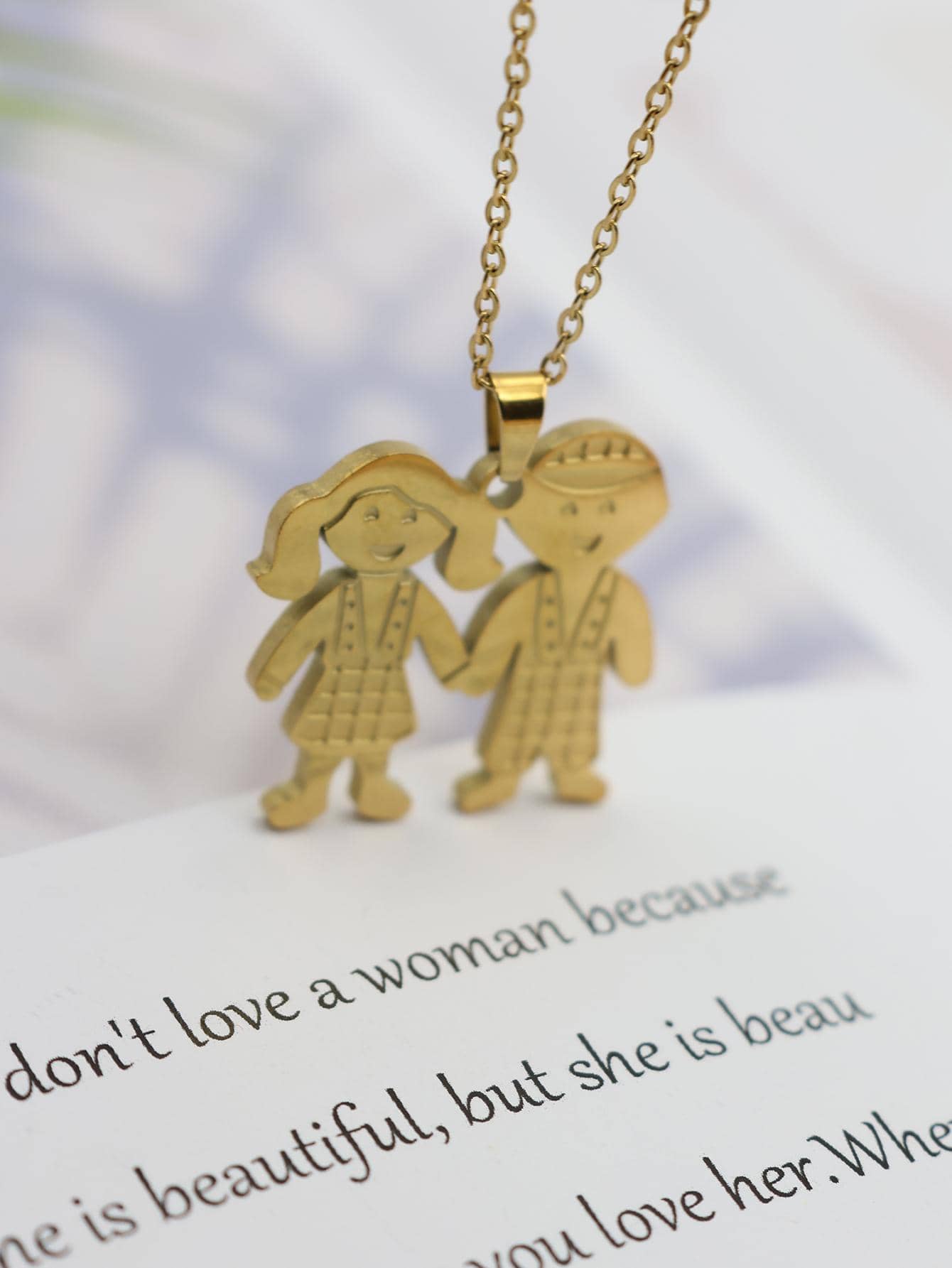 LARGE BOY GIRL CHAIN - White - View 1