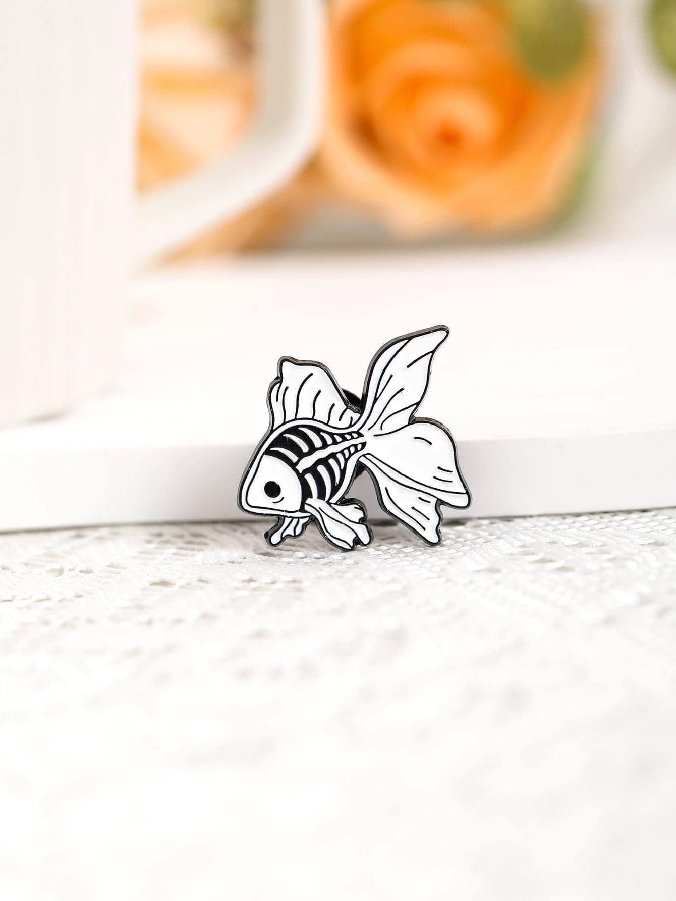 1pc Fashion Zinc Alloy Fish Design Brooch For Women For Daily Decoration - Black - View 1