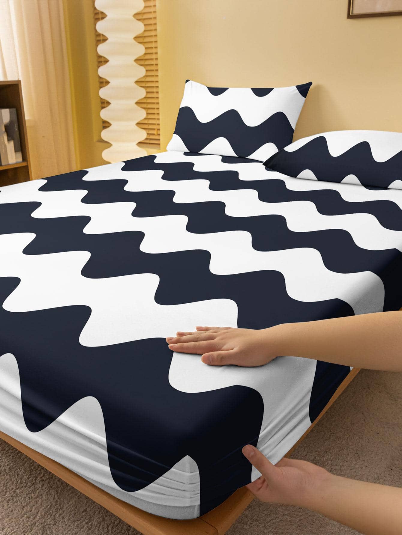 1pc Striped Pattern Fitted Sheet - Multicolor - View 1