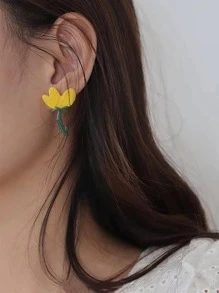 Flower Design Mismatched Stud Earrings - Multicolor - View 2