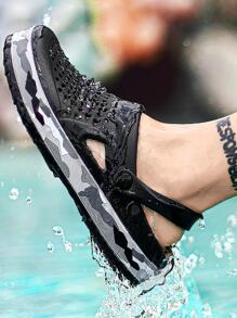 男士撞色鏤空黑色戶外塑膠洞洞鞋 - 黑色 - 查看 4