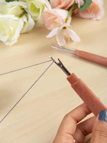 2pcs Big Sized Brown Seam Rippers (For Sewing) - Brown - View 3