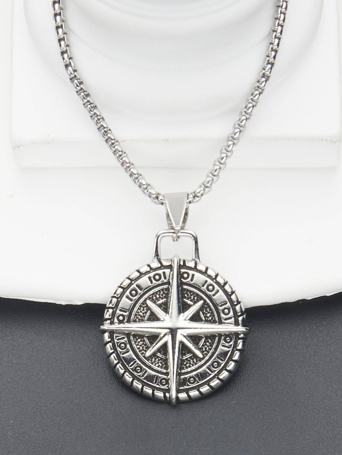 Men Compass Pendant Necklace, For Jewelry Gift And Party - Silver - View 1
