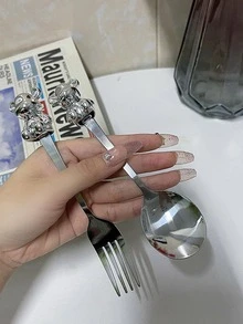 1套不銹鋼叉和湯匙