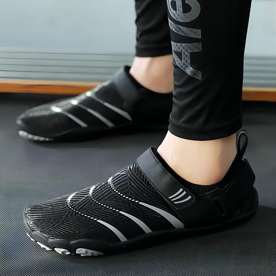 Giày đi biển 5 ngón unisex họa tiết kẻ sọc đi biển - màu đen - Xem 1