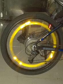 2 piezas Reflectores amarillos para radios de bicicleta para bicicleta de montaña y bicicleta de carretera, decoración y advertencia - Amarillo - Ver 7