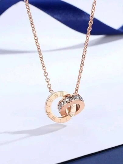 1pc Fashion Stainless Steel Cubic Zirconia Decor Roman Numeral Detail Round Pendant Necklace For Women For Daily Decoration
