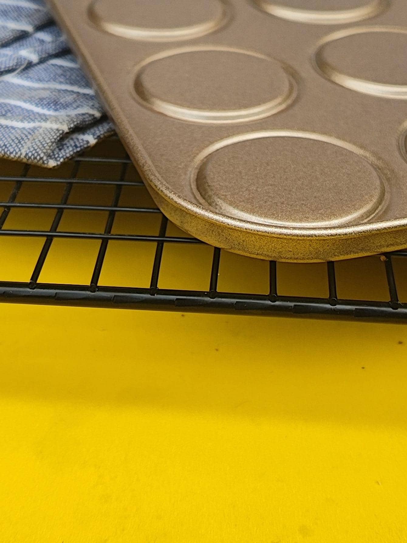 12Cavity Baking Pan For Cookies, Fruit Pie, Cream Puffs SHEIN USA