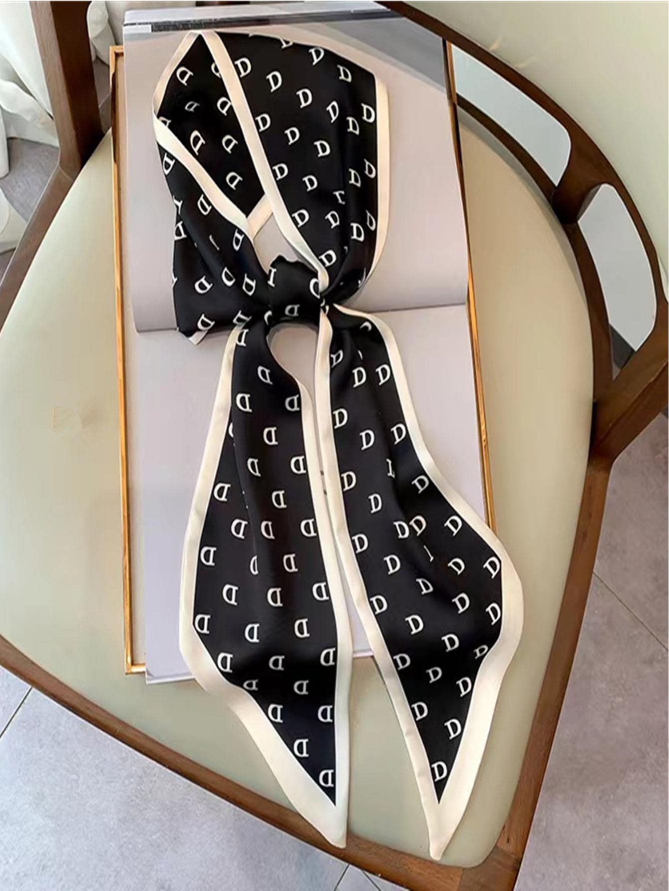 1入組女士字母圖案時尚圍巾適用於日常生活 - 彩色 - 查看 1