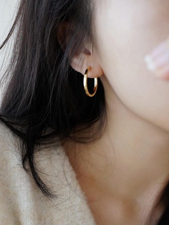 Minimalist Hoop Earrings