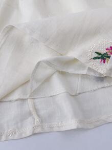 Bộ thời trang bé gái Thêu Hoa Giải trí - trắng - Xem 5