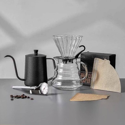 1件纯色咖啡壶 回到学校