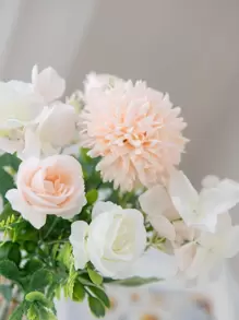 1/3PCS Artificial Flowers Silk Tea Roses Bouquet Chrysanthemum Plastics Plants Bridal Bouquet Valentine's Day Fake Plants Wedding Decoration DIY Wreath Material, Bride Holding Wrist Flower Decoration Accessories, Wedding Car Decoration, Lintel Arch Decoration, Home, Dining Room, Bedroom, Vase Decoration, Birthday Party Decoration Materials New Year Gifts, Valentine Day, Gift Graduation,Fall Decor,Autumn