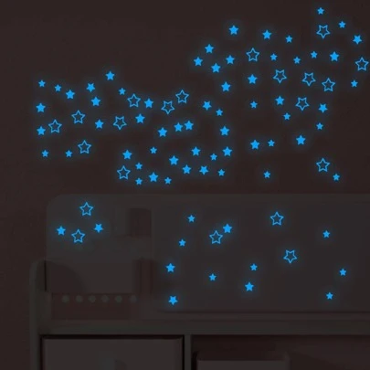 94 piezas Pegatinas de pared que brillan en la oscuridad con diseño de estrellas, pegatinas, vinilos decorativos para decoración del hogar, artículos de decoración de primavera para refrescar tu hogar, pegatinas de decoración de festivales, regalos de cumpleaños y graduación