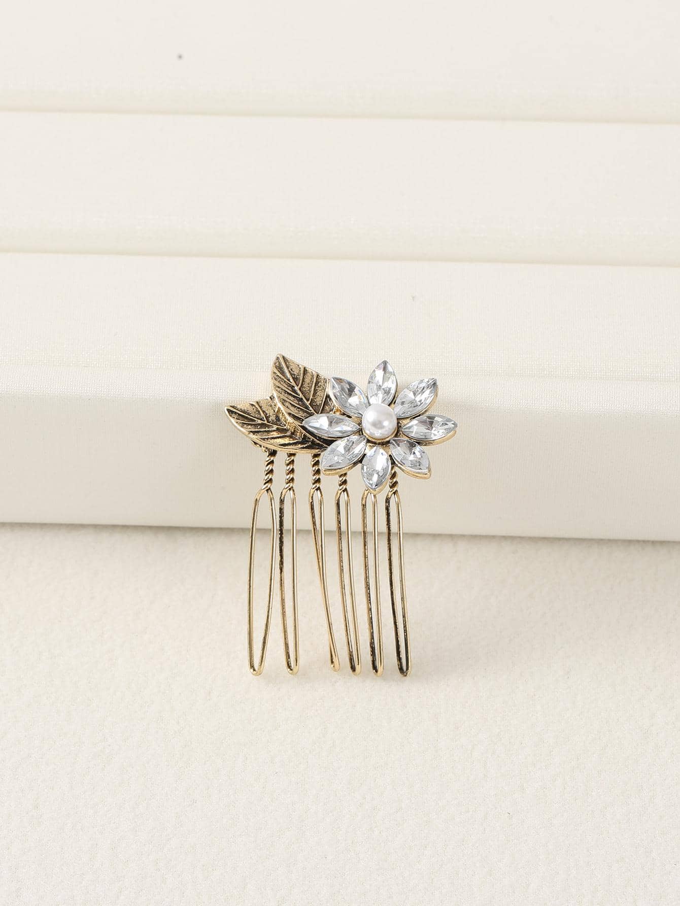 1入組女士珍珠和花朵裝飾時尚梳子適用於頭髮裝飾用品 - 白色 - 查看 1