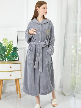 1pc Coral Fleece Hooded Striped Bathrobe Robe Loungewear Back To School