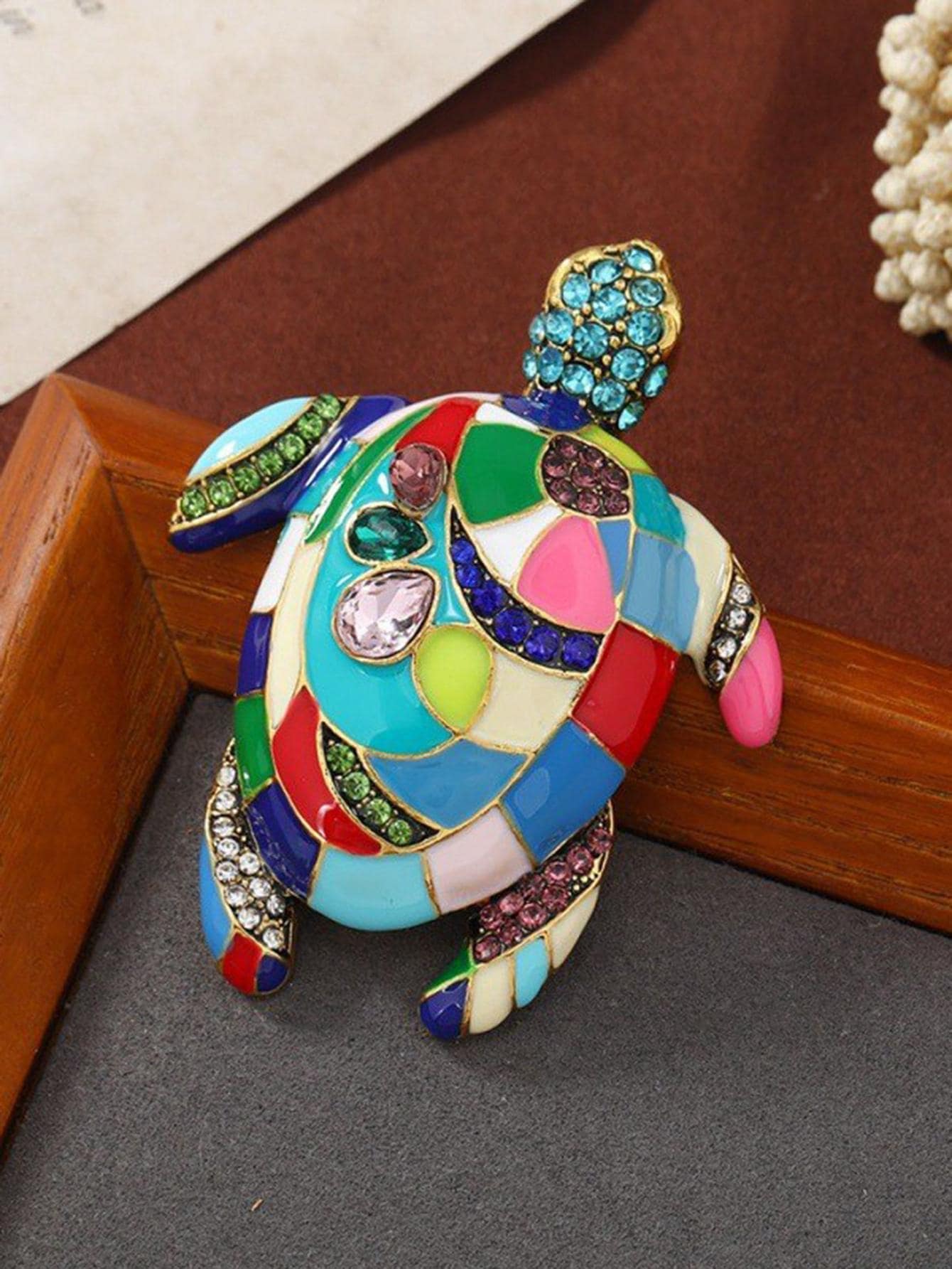 Broche de diseño de tortuga de decoración de diamantes de imitación de aleación de zinc Vintage para hombres y mujeres para decoración diaria, para regalo de joyería y fiesta - Multicolor - Ver 1