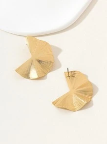 Textured Metal Design Stud Earrings