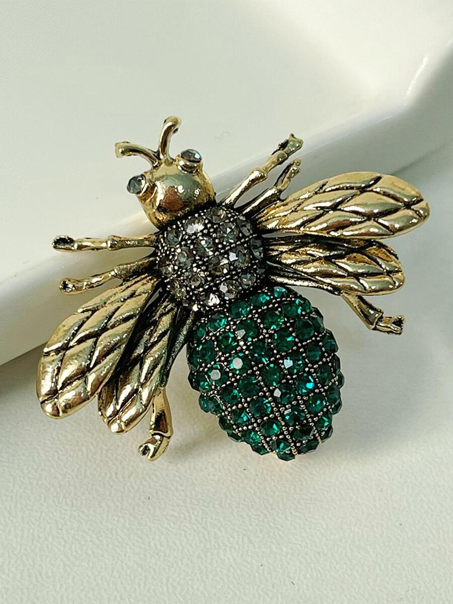 Cubic Zirconia Bee Design Brooch