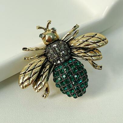 Broche zirconia cúbica diseño de abeja