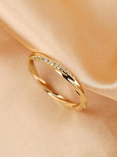 Cubic Zirconia Decor Twist Ring