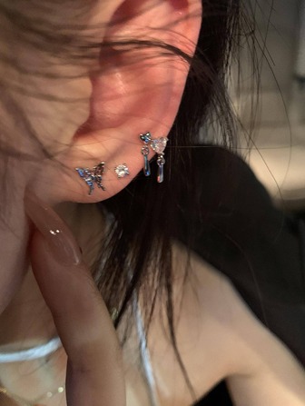 6 piezas/set Pendientes irregulares con diamante de imitación con diseño de mariposa