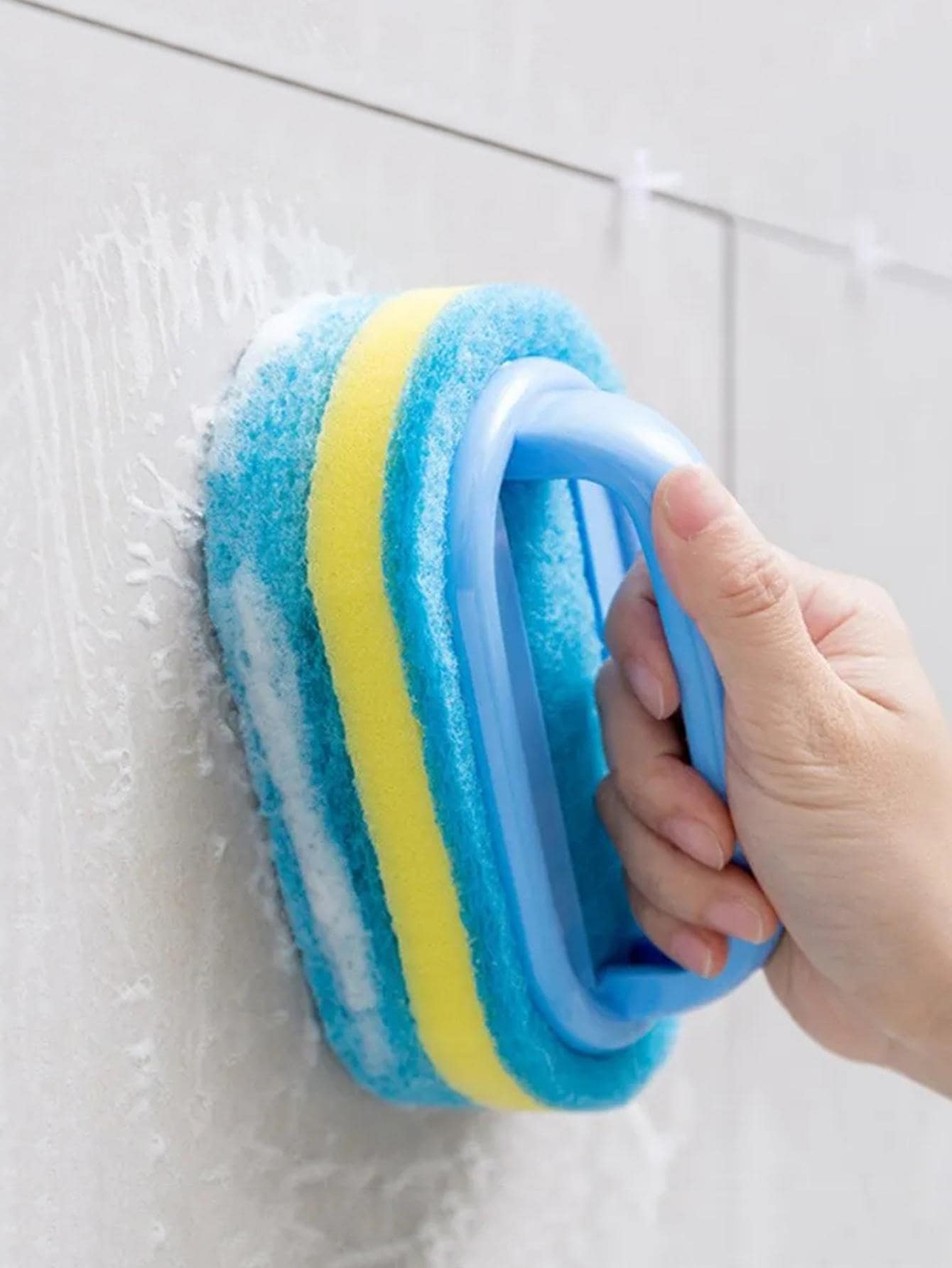 1pc Polyethylene Fiber Cleaning Sponge With Handle, Modern Multi-functional Cleaning Brush For Home