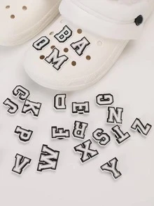 5双PVC木屐，带可拆卸装饰扣；26件套黑白字母装饰扣；26件套粉色字母装饰扣。装饰扣为非一体式镶嵌设计，具体款式请参考详情。 - 黑與白 - 查看 4