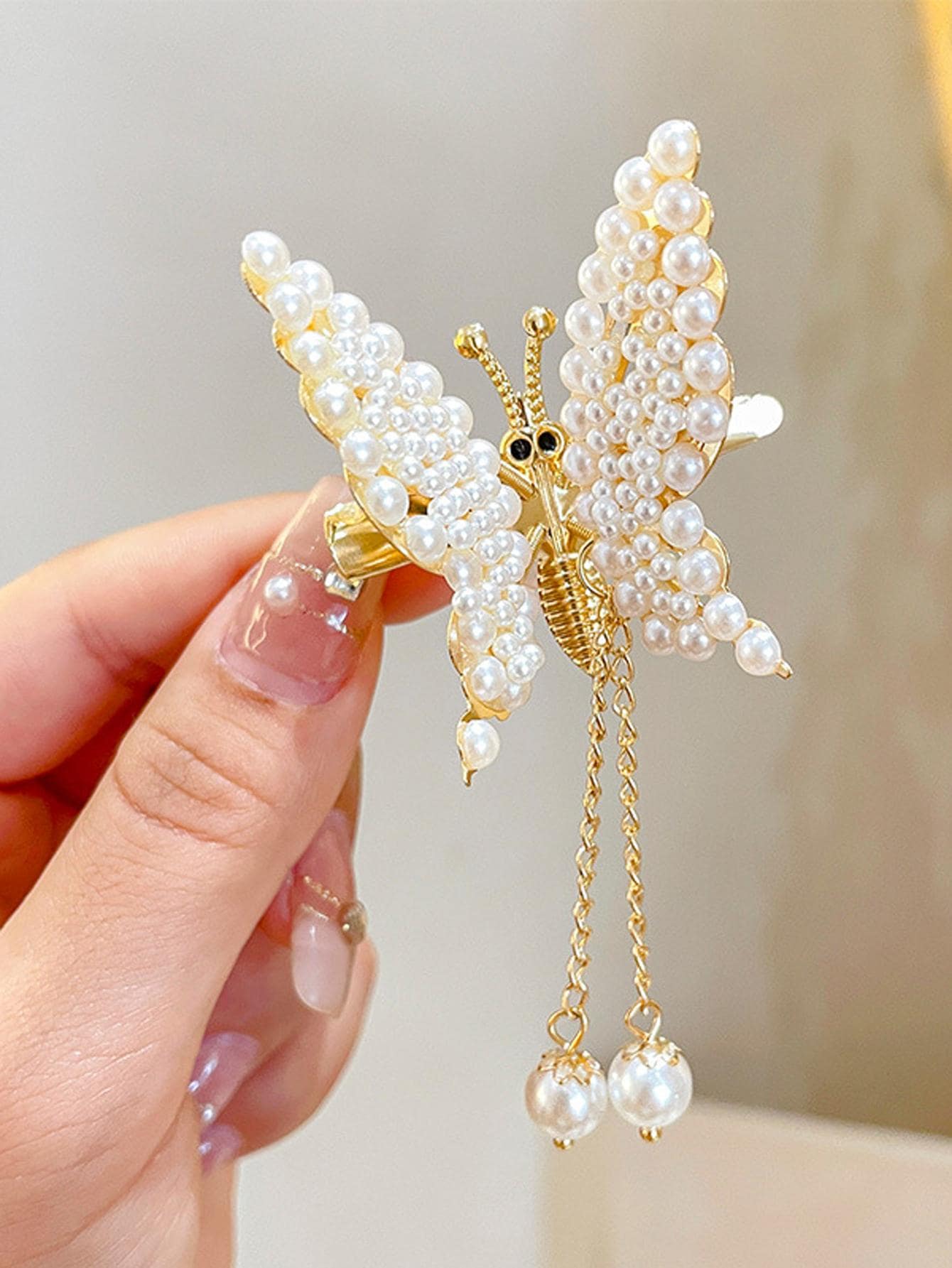 1入組女士珍珠蝴蝶裝飾優雅鴨嘴夾適用於頭髮裝飾用品 - 白色 - 查看 1