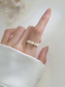 1pc Daisy Ring Mori Style White Flower Resin Coated Finger Ring With Box Packaging, Suitable For Gifting On Friend Gatherings Or Daily Wear - Multicolor - View 11