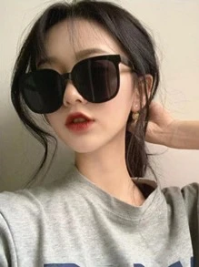 1 件时尚太阳镜，带包装袋，太阳镜，海滩太阳镜，女士海滩配饰，太阳镜，太阳镜，遮阳镜，基本款，适合毛衣，牛仔裤，运动裤，连帽衫，夹克，连衣裙和长袖衬衫，适合夏季海滩度假、户外、旅行 - 黑色 - 查看 2